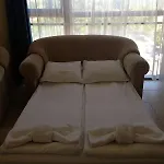 Avenue Deluxe Hotel