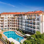 Avenue Deluxe Hotel