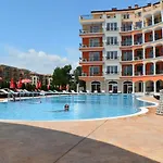 Hotel Avenue Deluxe 4*