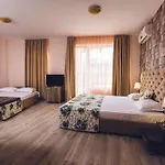 Hotel Avenue Deluxe 4*