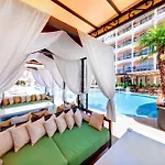 Avenue Deluxe 4*