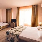 Avenue Deluxe Sunny Beach