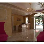 Hotel Avenue Deluxe