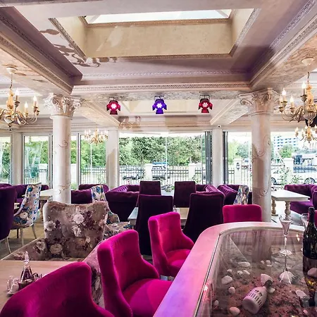 Avenue Deluxe Slăntjev Brjag