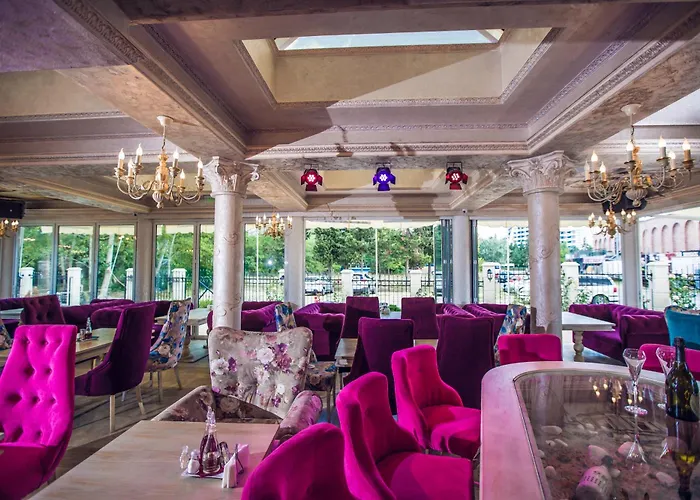 Хотел авеню делукс