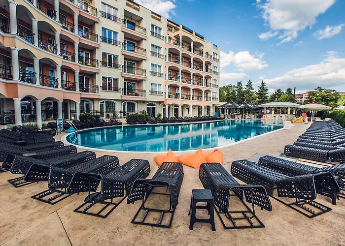 Hotel Avenue Deluxe 4*