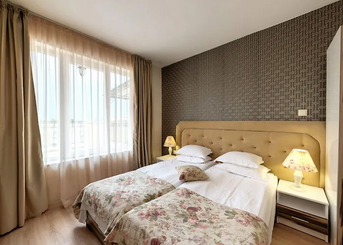 Avenue Deluxe Napospart