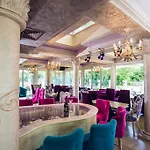 فندق Avenue Deluxe