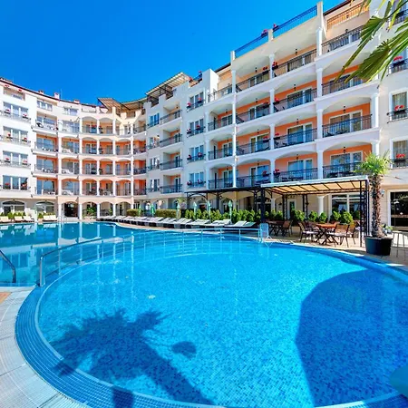 Avenue Deluxe Готель 4*