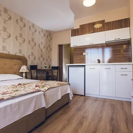 Avenue Deluxe Sunny Beach