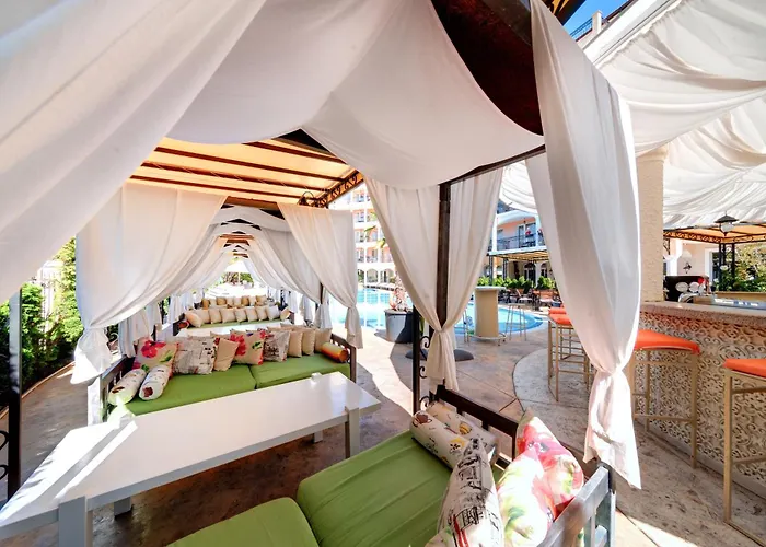 Avenue Deluxe Sluneční pobřeží