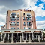 Хотел авеню делукс 4*