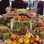 Хотел авеню делукс