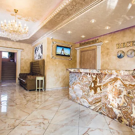Ξενοδοχείο Avenue Deluxe 4*