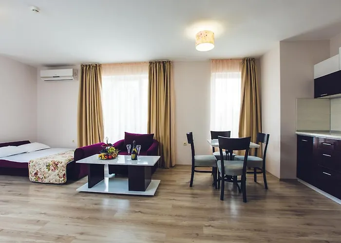 Avenue Deluxe Солнечный берег